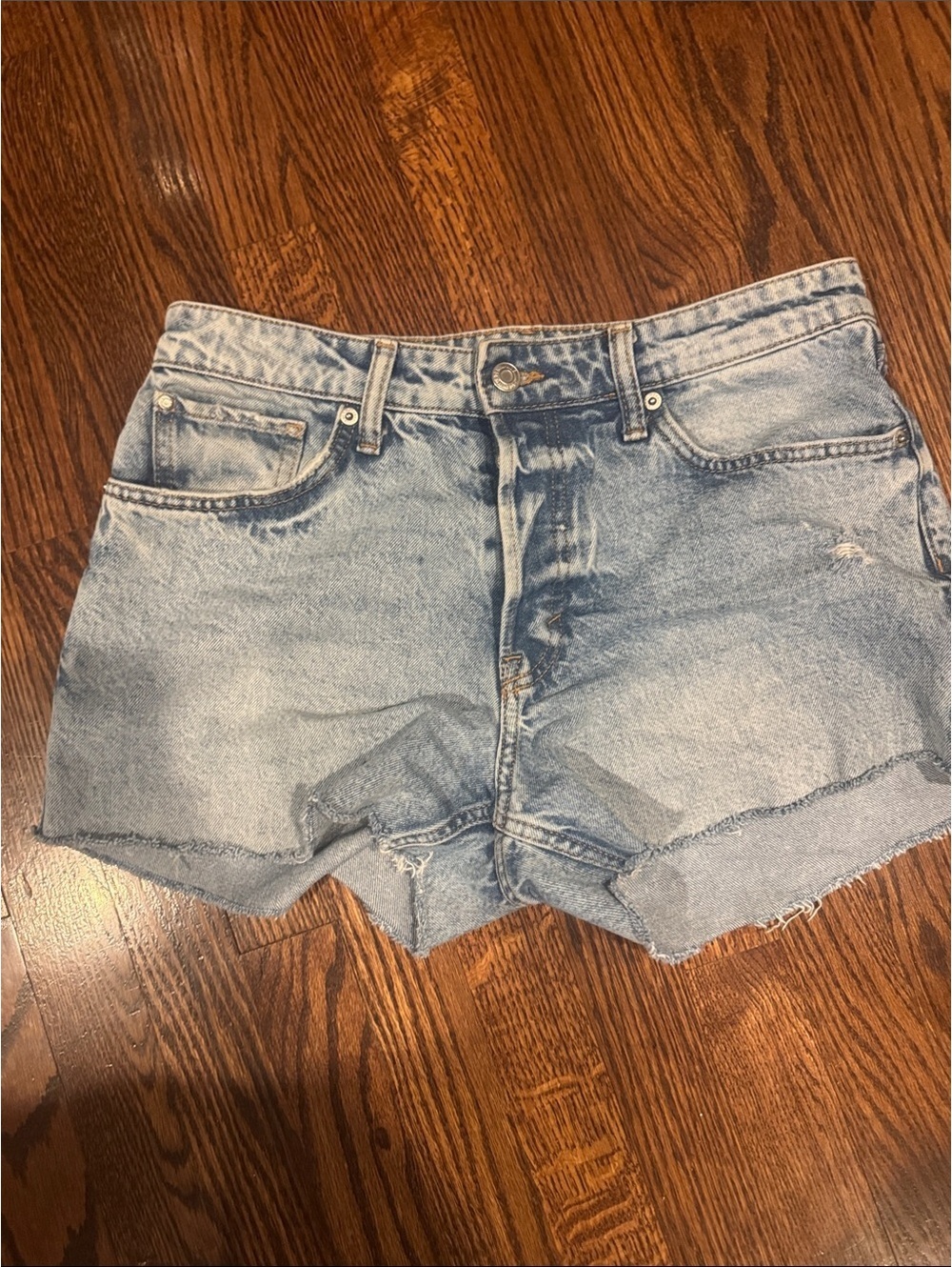 High-Rise Light Wash Denim Cutoff Shorts Sz. 6